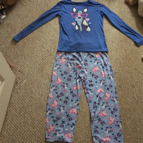 These items of clothing are to small for me - Picture 1 of 5